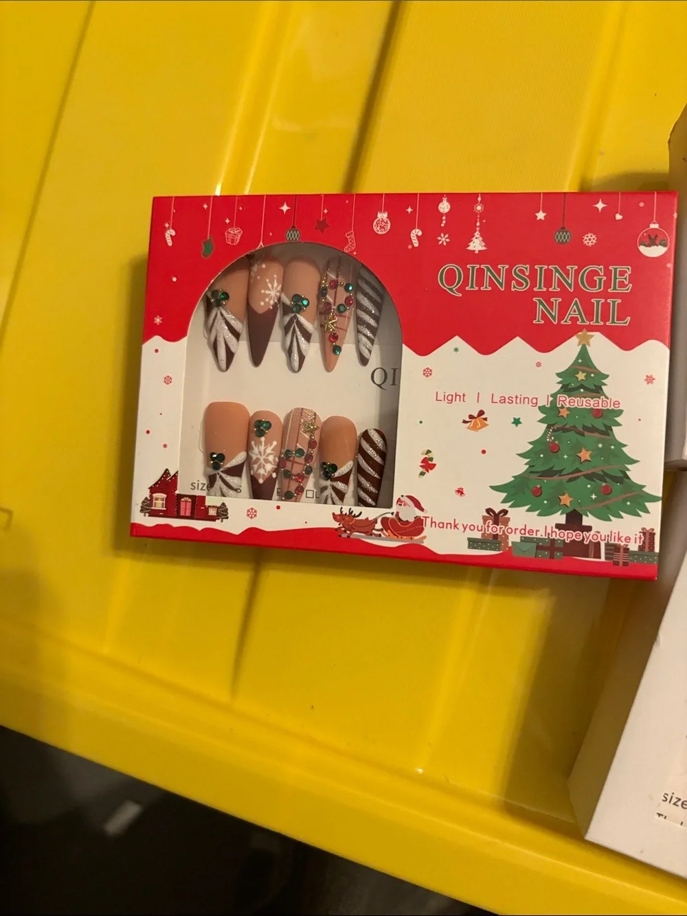 QINSINGE Nail Press-On Set — Red, Nude & Pink Holiday Designs